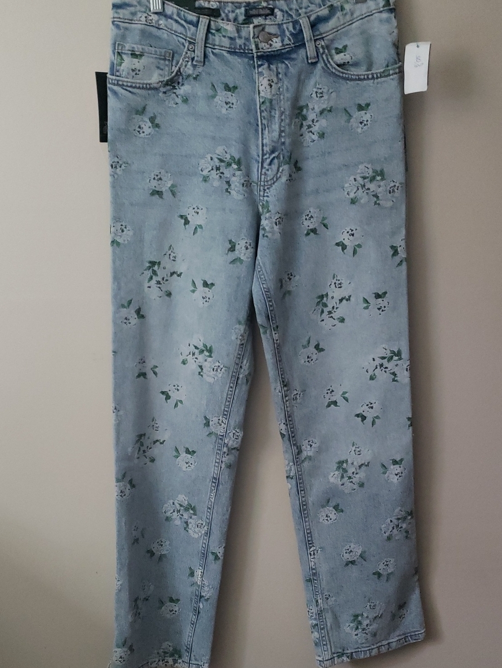 NWT wild fable 90's Relaxed Light Wash Floral Straight-Leg Jeans
